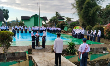 Senin,13 Juli 2026 melaksanakan upcara 