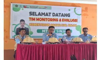 Kankemenag Sinjai Tanamkan Loyalitas dan Integritas Bagi ASN MTsN 2 Sinjai Saat Pembinaan ASN