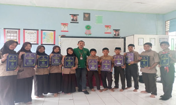MTsN 2 Sinjai Laksanakan Penerimaan Hasil Belajar Siswa Semester Genap Tahun Pelajaran 2024/2025