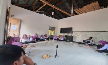 Dalam Kesederhanaan, MTsN 2 Sinjai Adakan Rapat Evaluasi dan Koordinasi Bersama